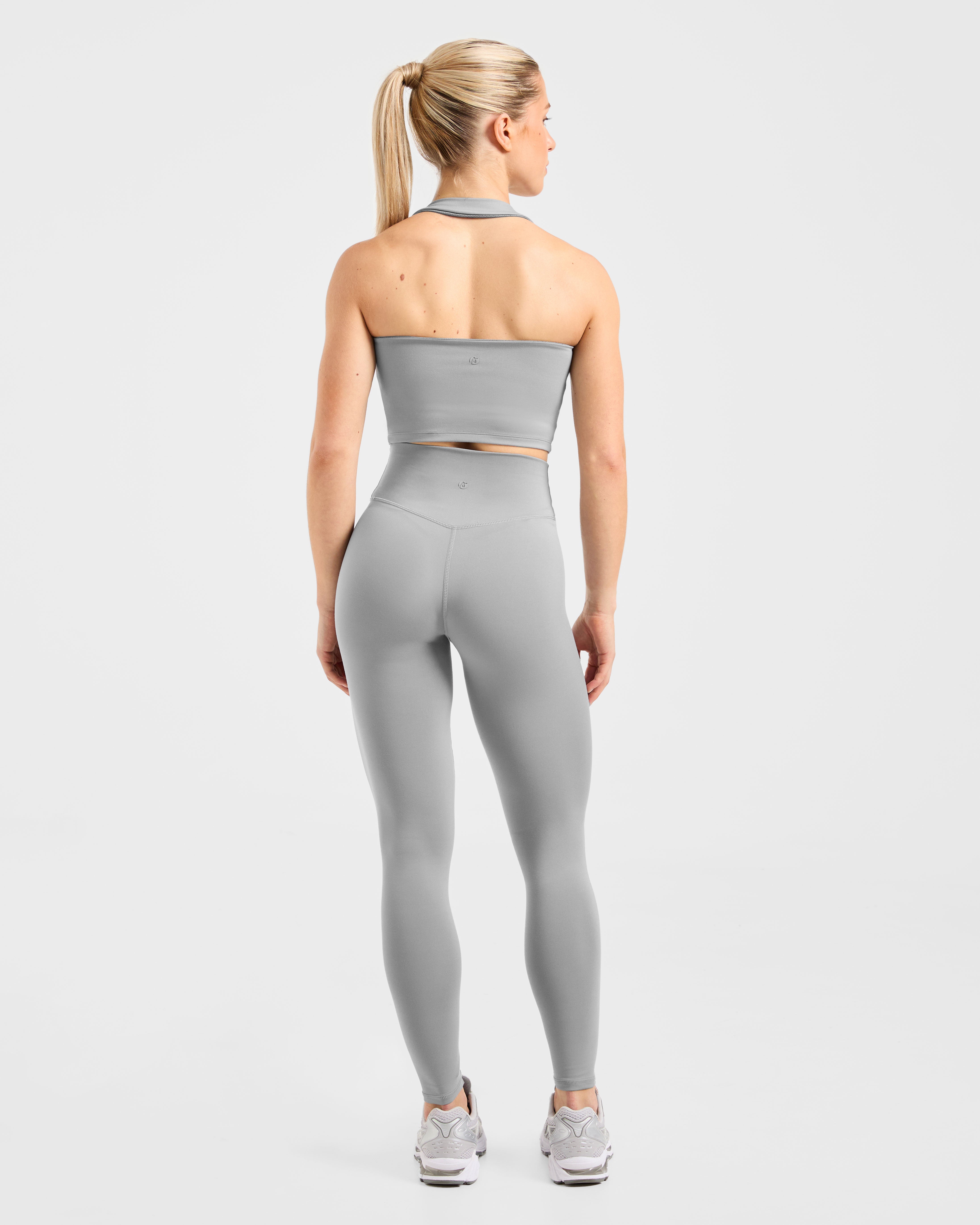 Staple Halterneck Crop Top - Gris