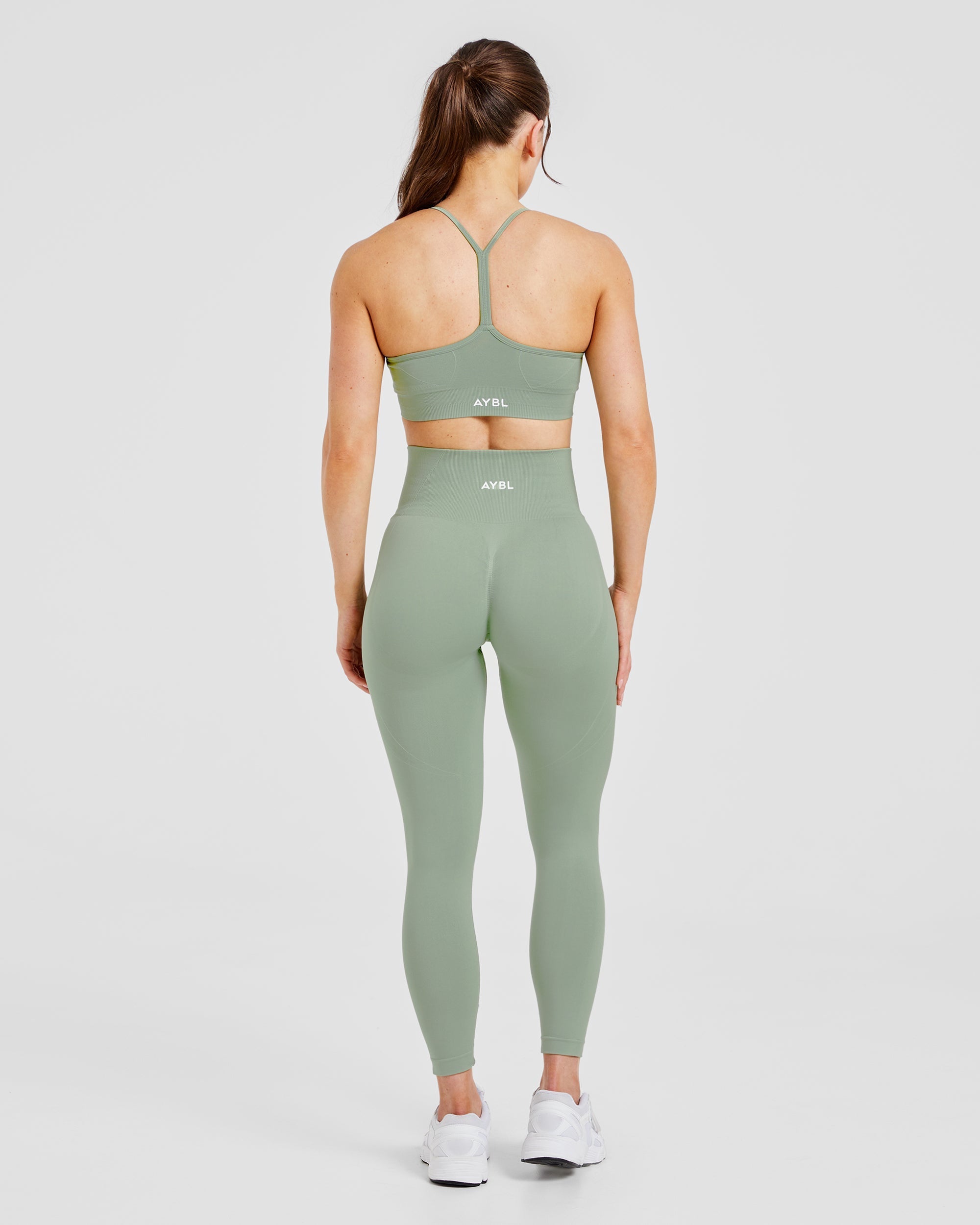 Empower Seamless Sports Bra - Grove Vert