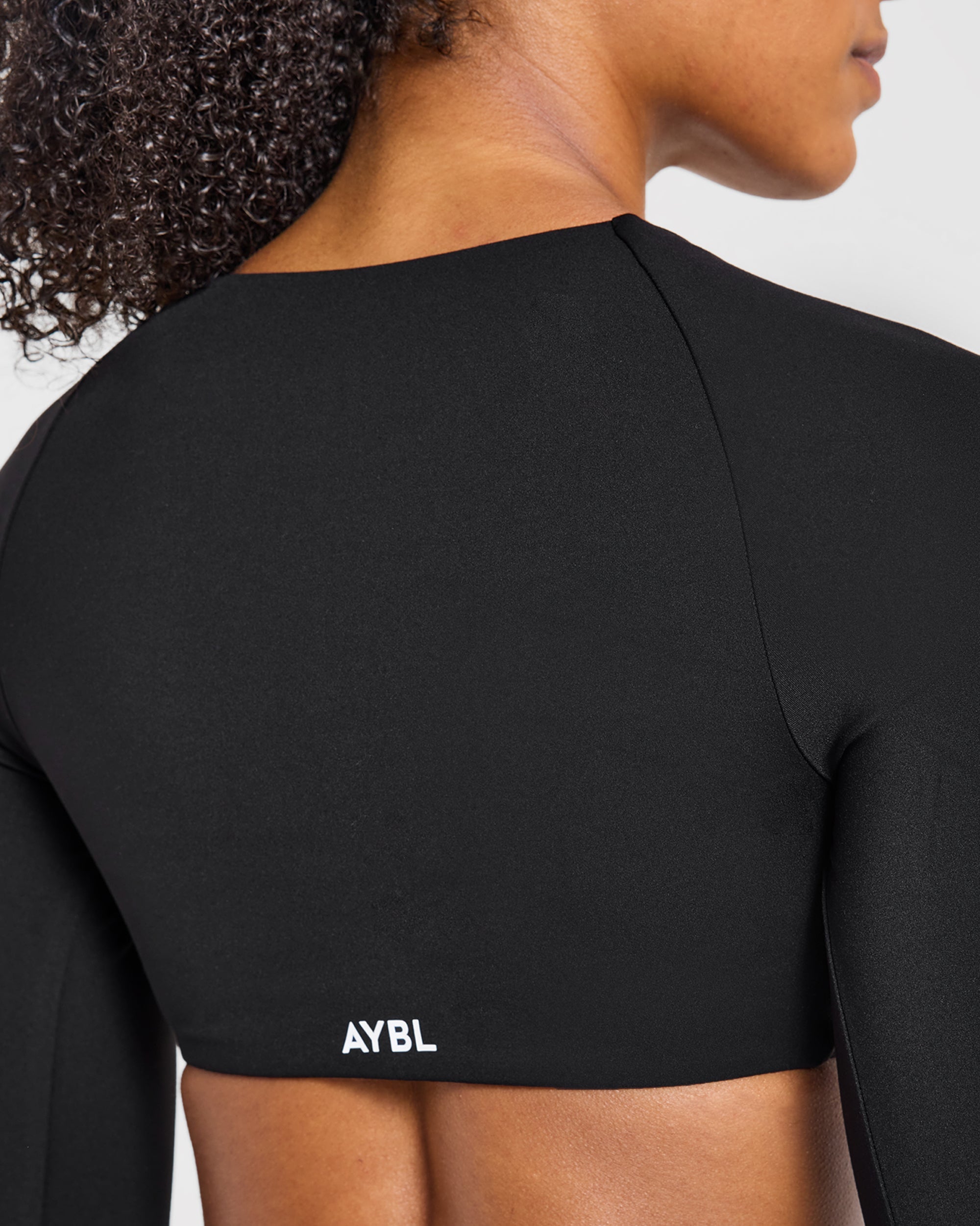 Engage Long Sleeve Crop Top - Noir