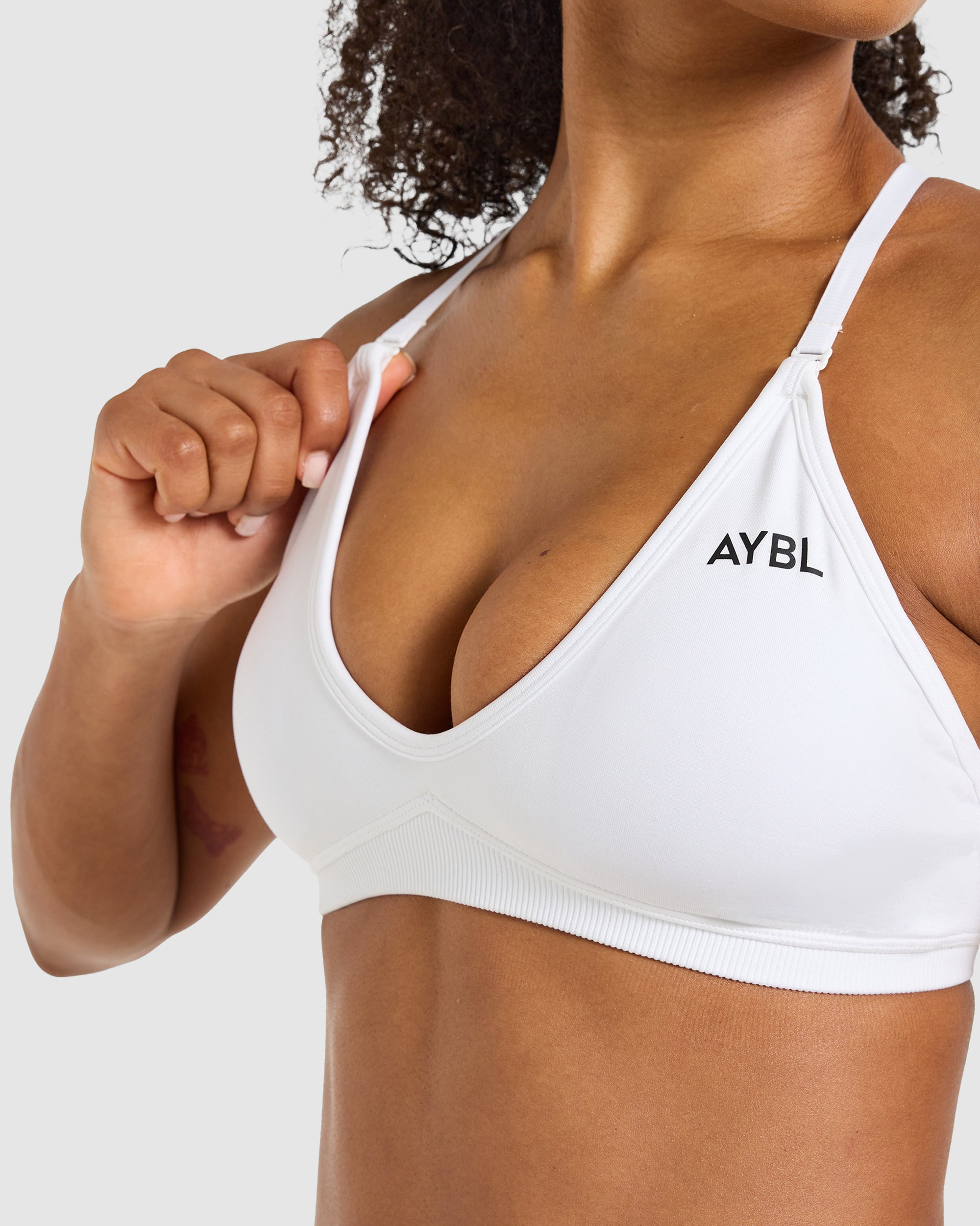 Adapt Seamless Strappy Sports Bra - Blanc