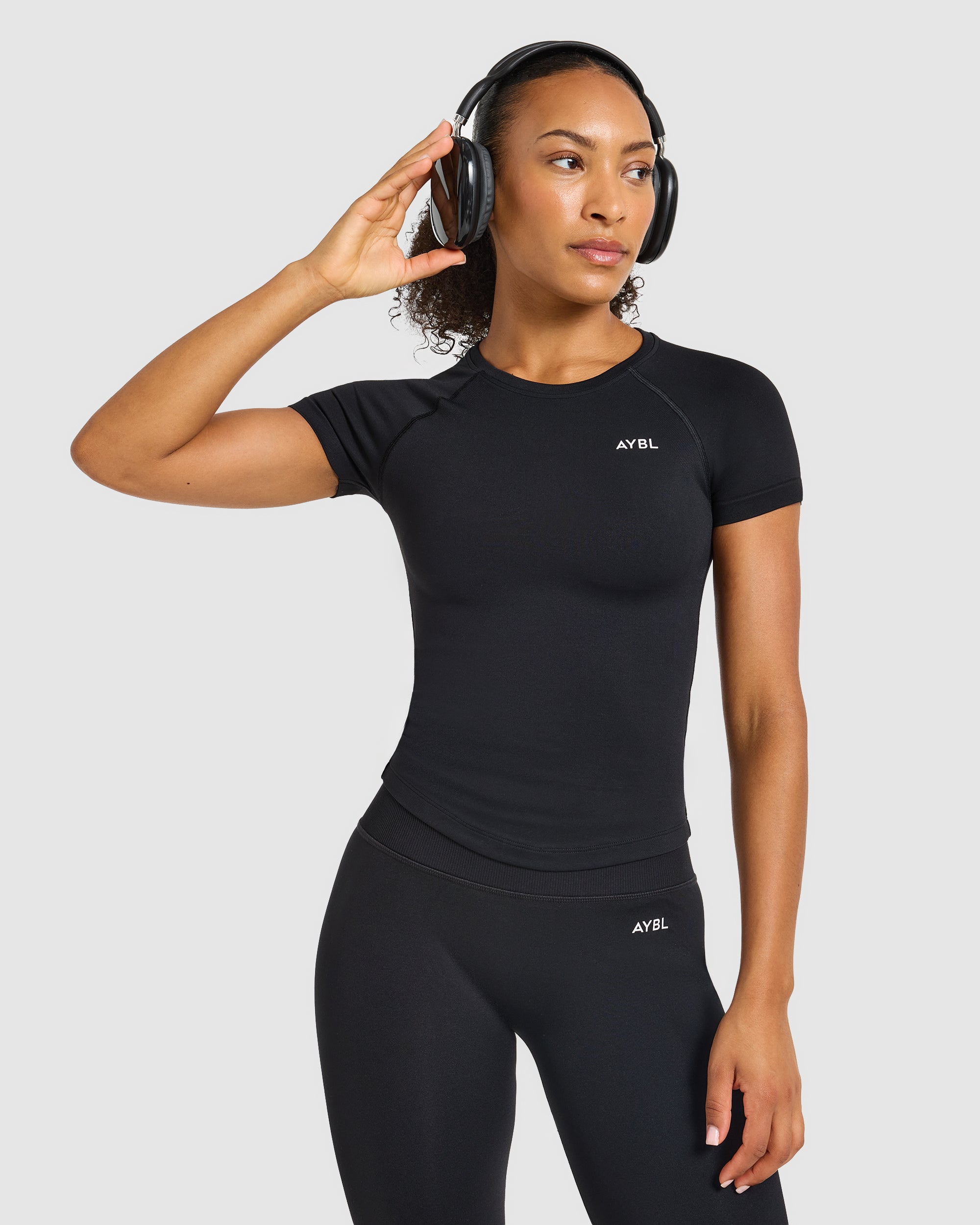Enhance Seamless Short Sleeve Top - Noir
