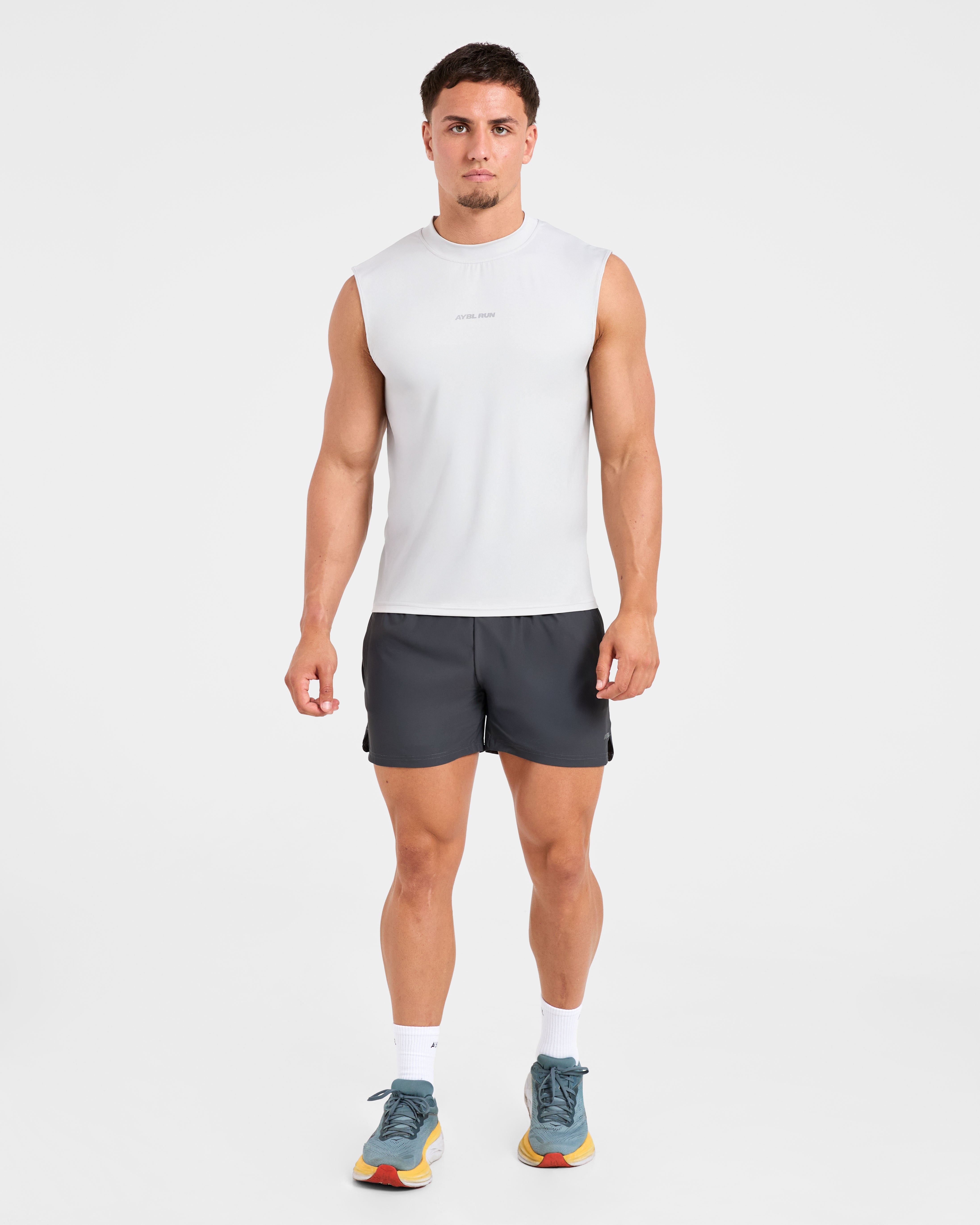 Run 5" Shorts - Hurricane Gris