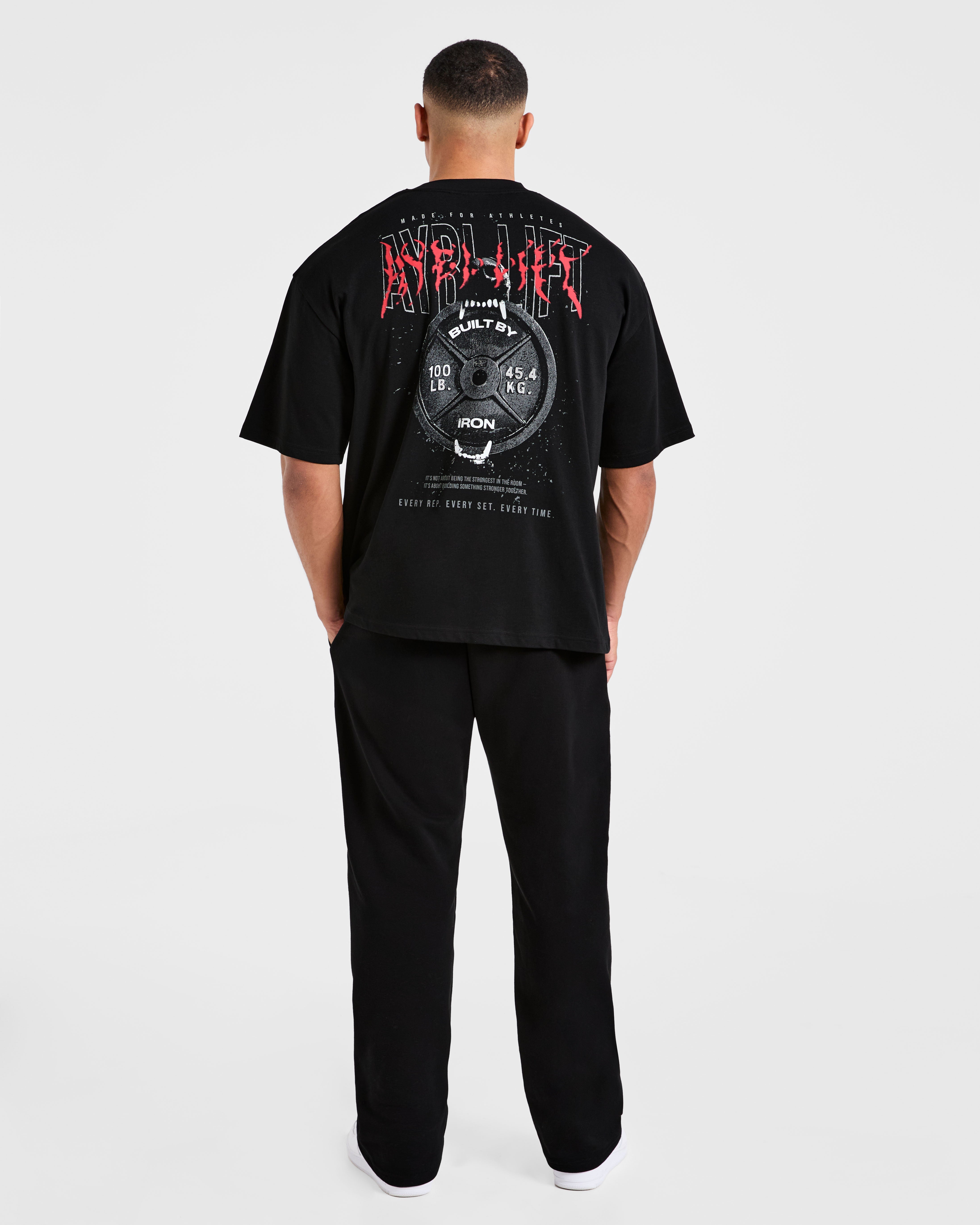 Doberman Strength Oversized T Shirt - Noir/Rouge