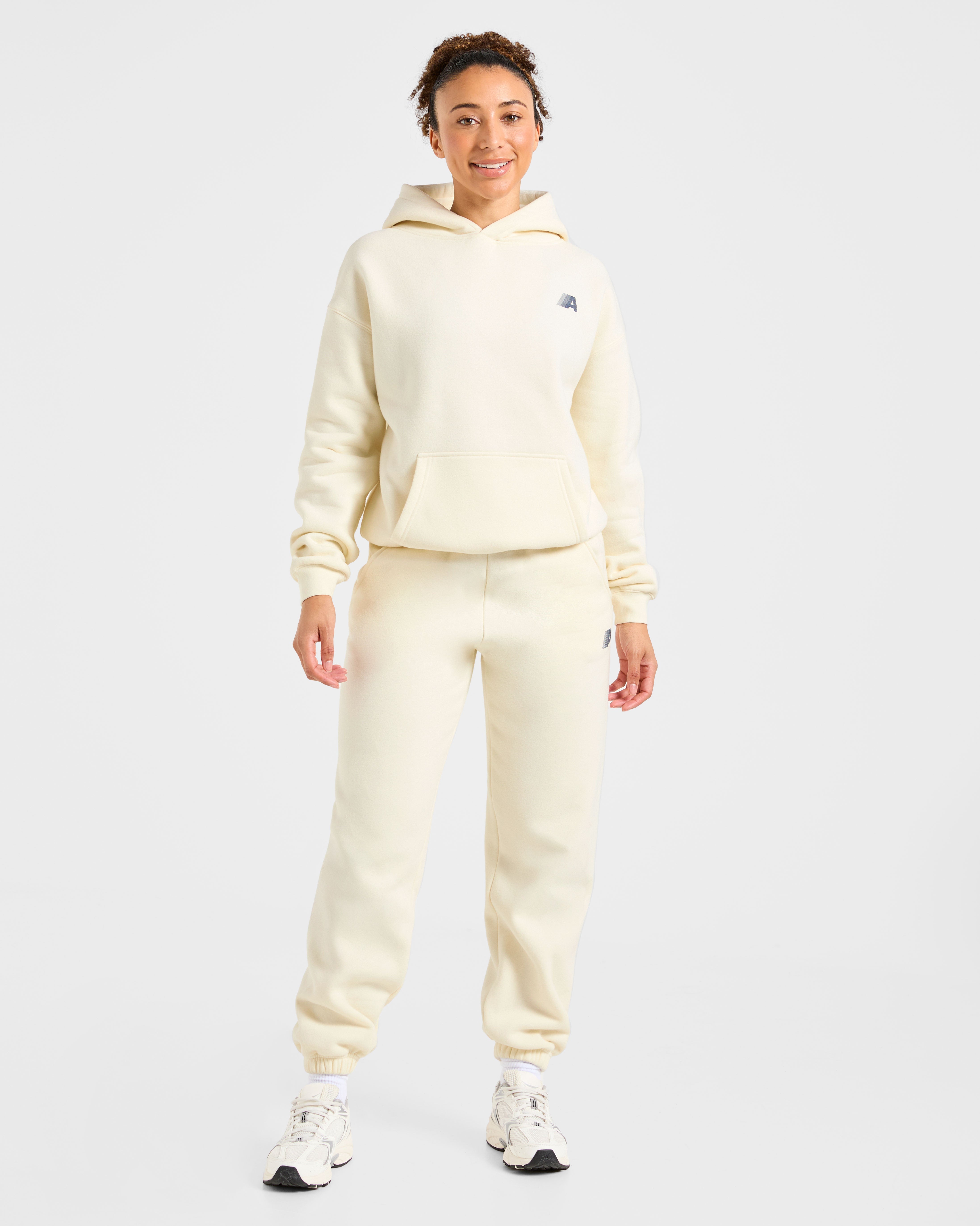 Retro Athletics Oversized Joggers - Butter Jaune/Navy