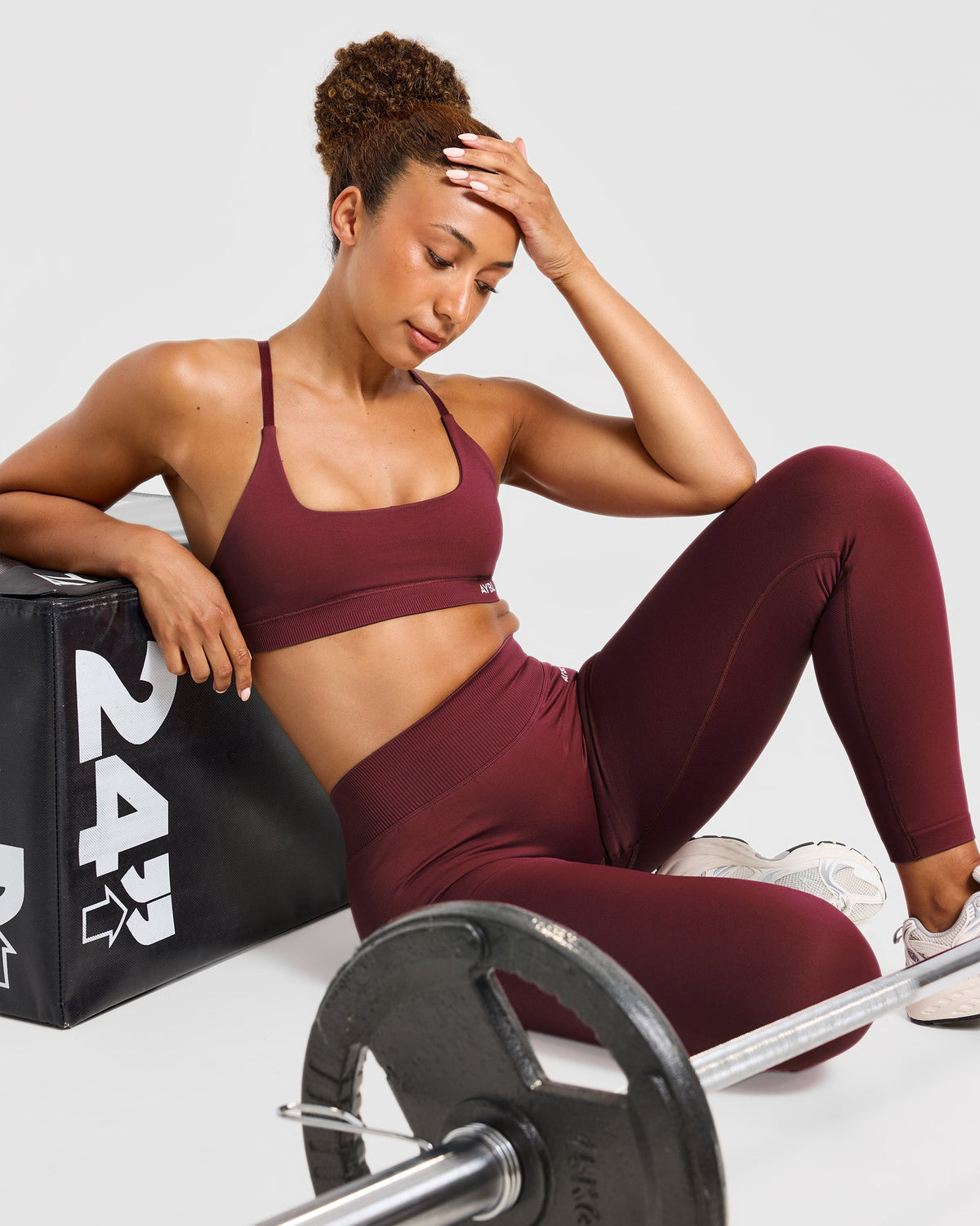 Enhance Seamless Sports Bra - Mahogany Red