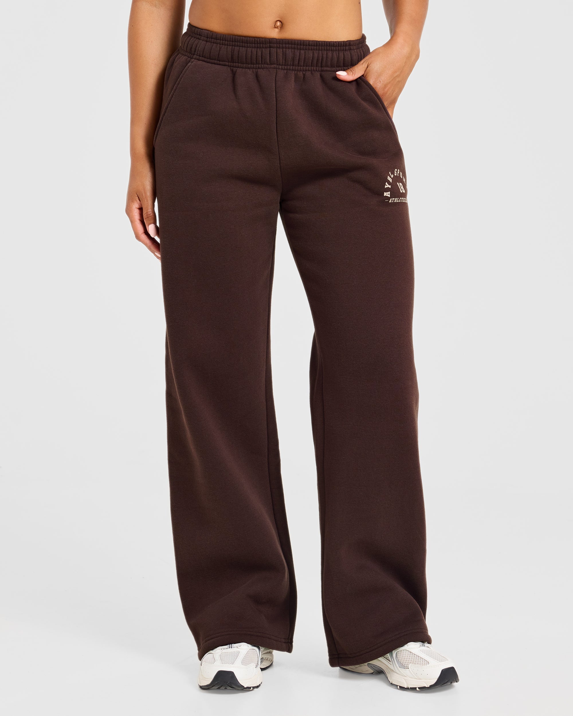 AYBL Sports 18 Oversized Straight Leg Joggers - Cocoa Marron