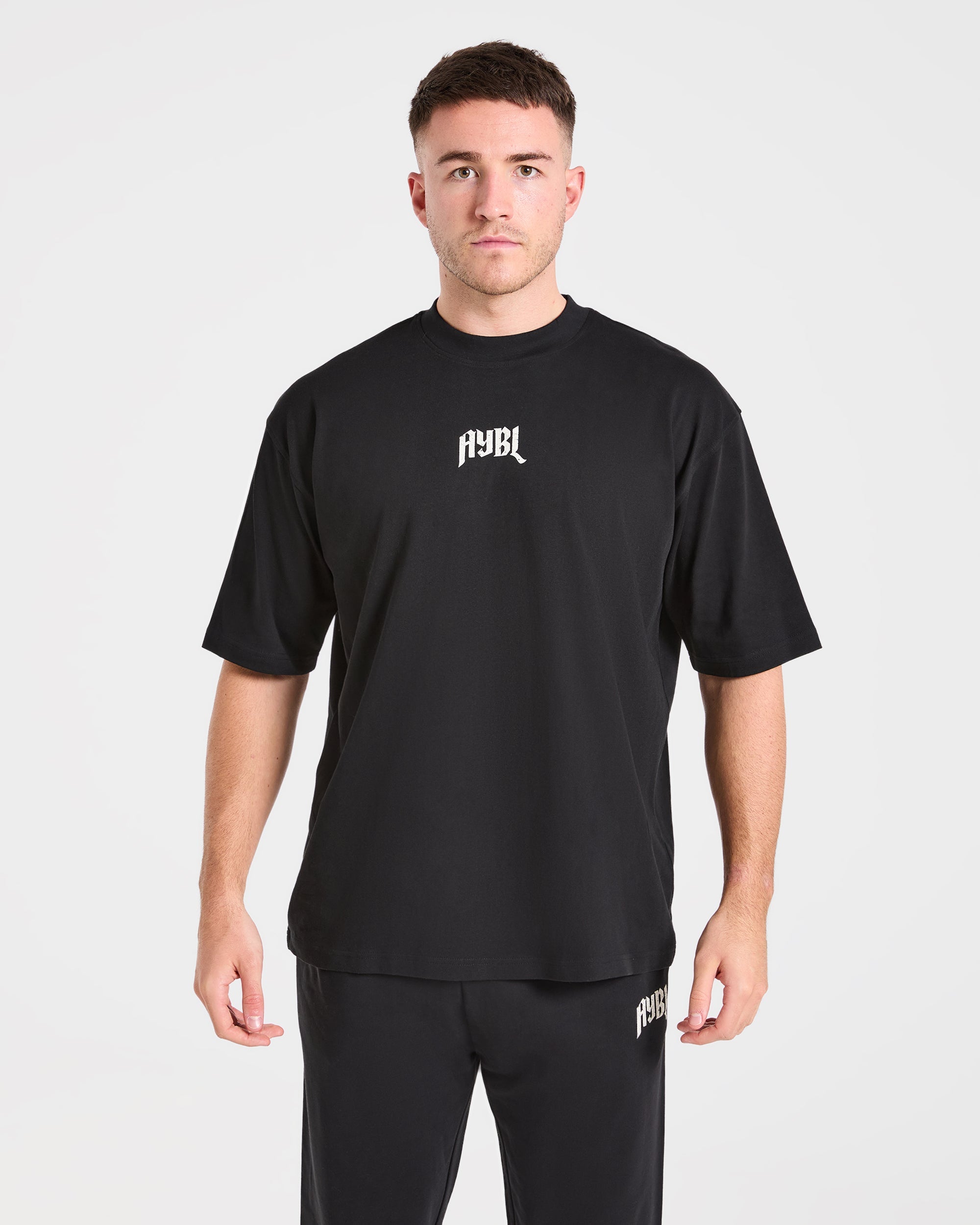 Heavy Lifting Gothic Oversized T Shirt - Noir/Off Blanc