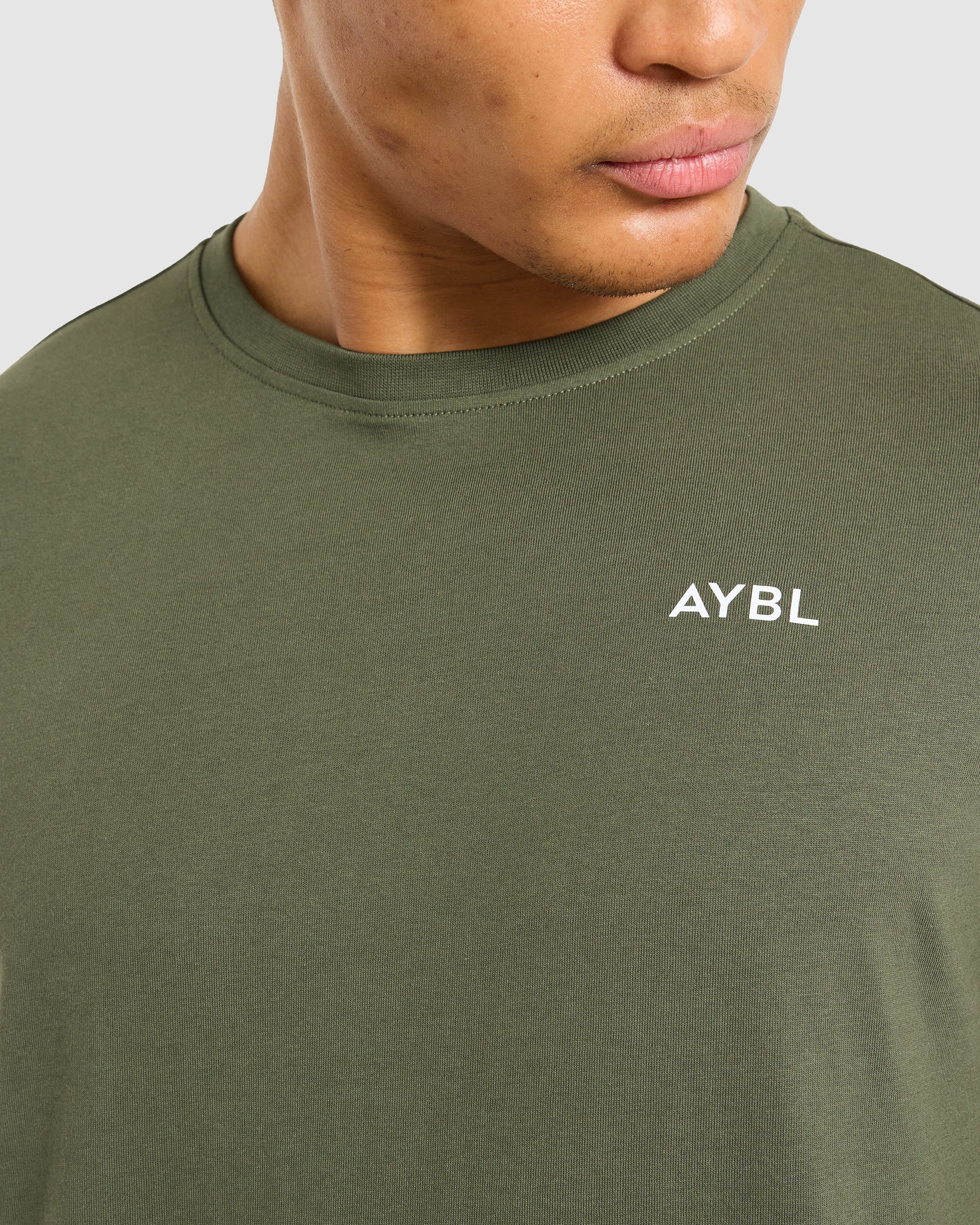 Essential T Shirt - Army Vert