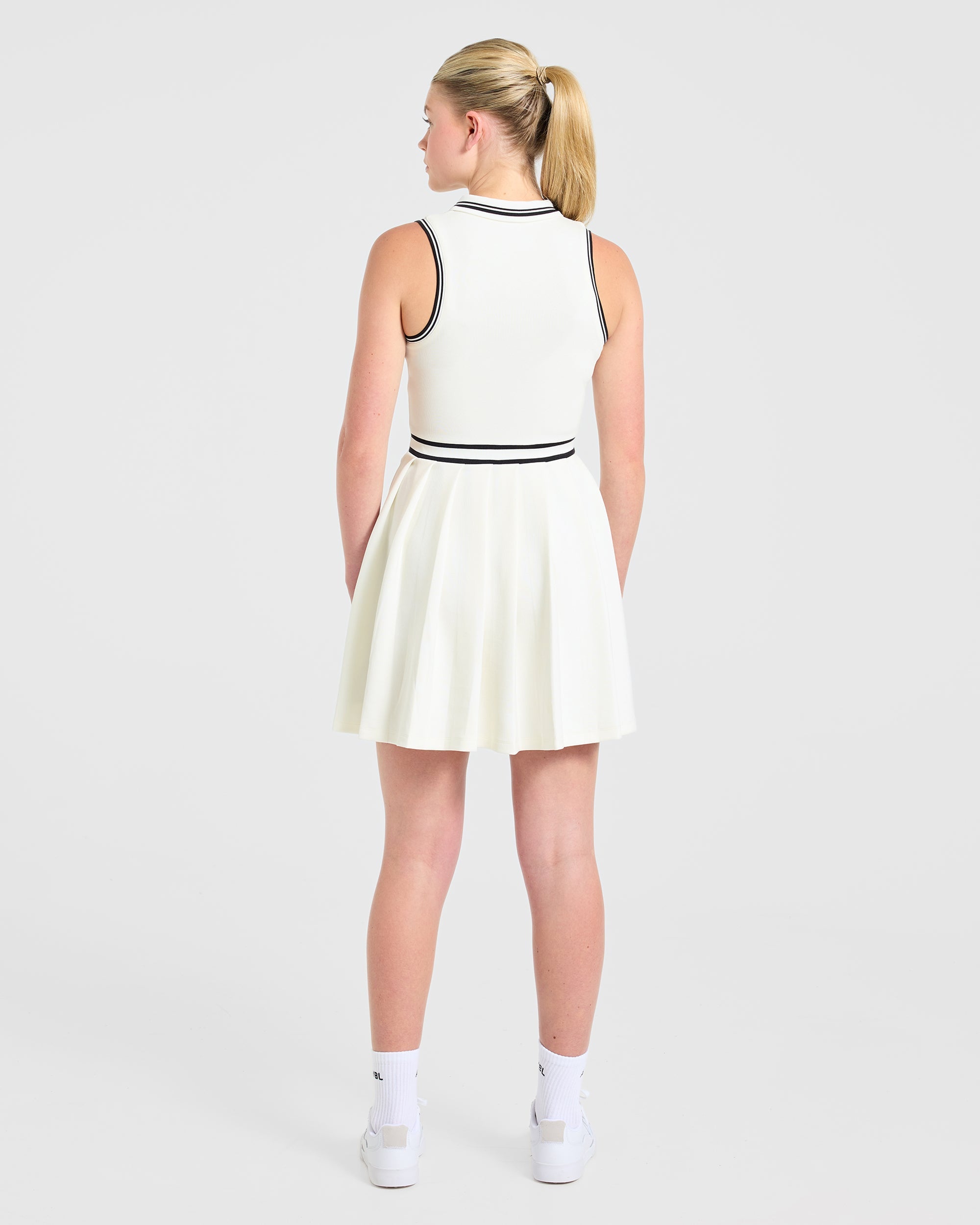 Classic Pleated Dress - Blanc