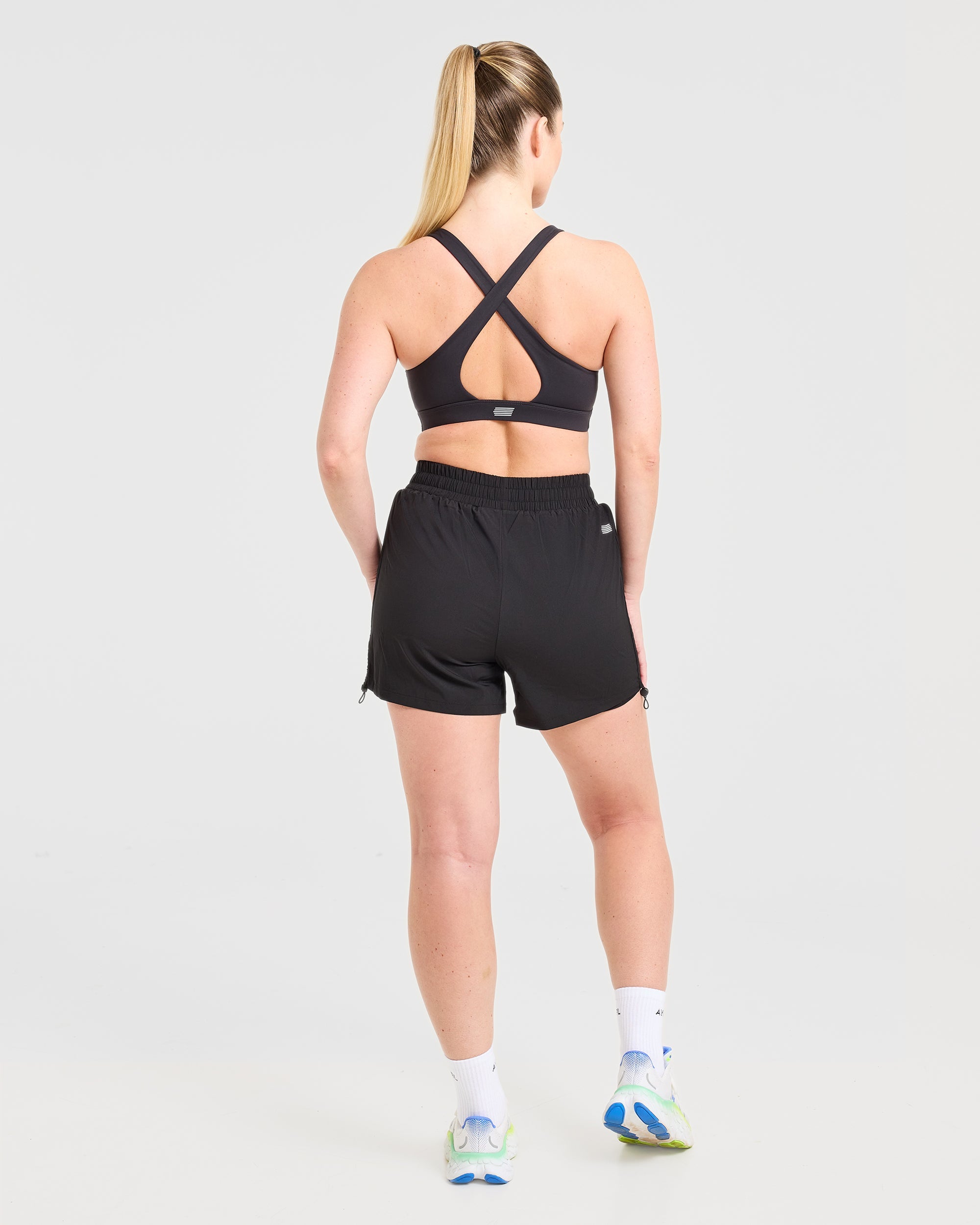Run Ruched Shorts - Noir